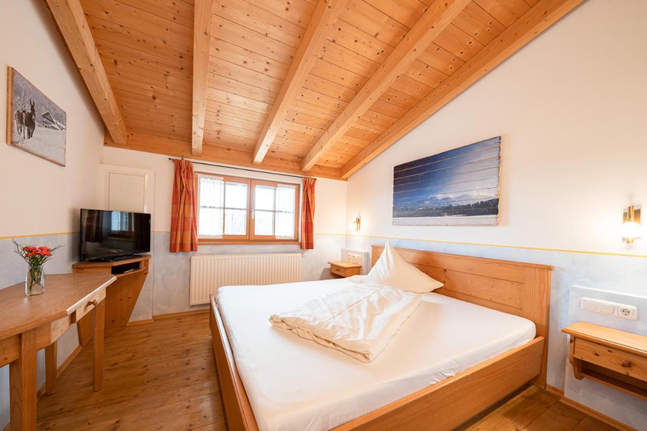 Berggasthof Hotel Duftbraeu I Ruhige Alleinlage I Mitten Im Gruenen Samerberg Buitenkant foto